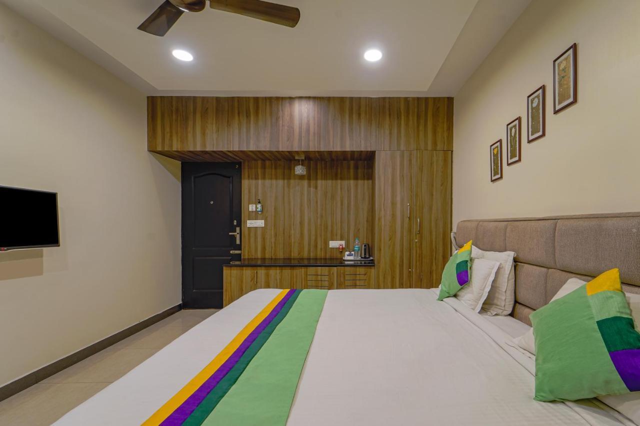 Treebo Elan Hotel Csennai Kültér fotó
