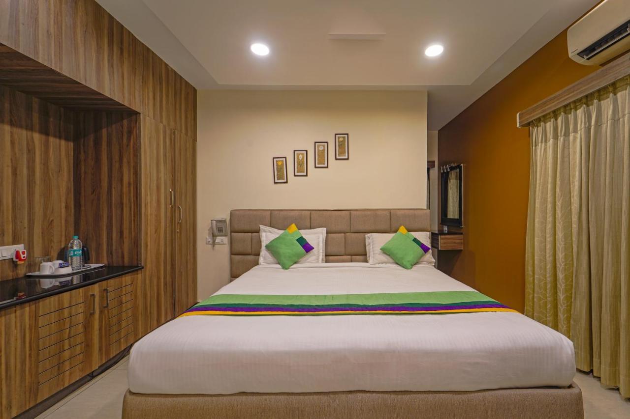 Treebo Elan Hotel Csennai Kültér fotó