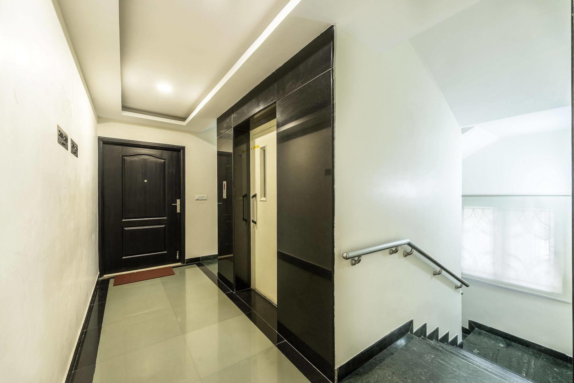 Treebo Elan Hotel Csennai Kültér fotó